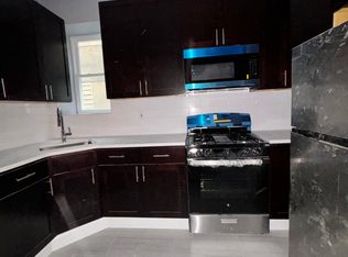 129 W 54th St APT 3, Bayonne, NJ 07002