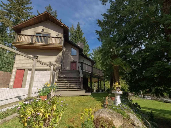 8096 Westwood Rd, Sunshine Coast, BC V7Z 1A7