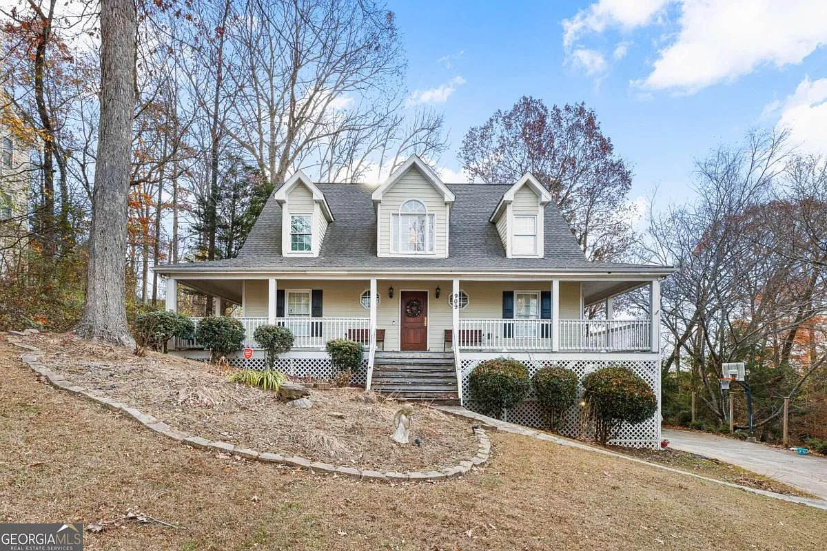 909 Georgian Point Dr photo 1