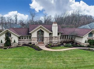 1440 Country Wood Dr, Dayton, OH 45440