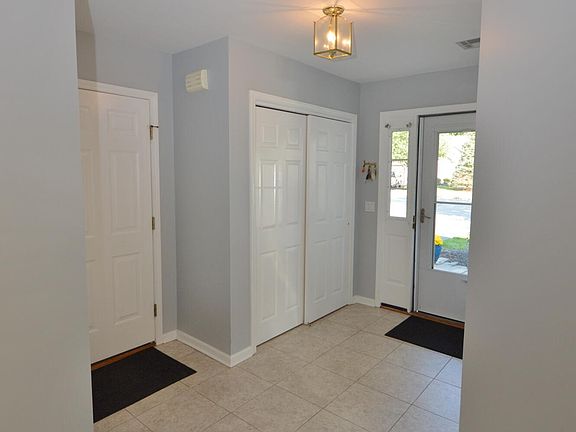 3rd image of 2712 Rockport Ln