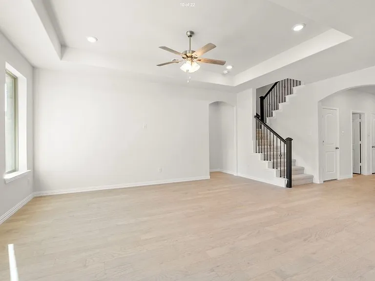 3837 Pennington Ave — Photo 5
