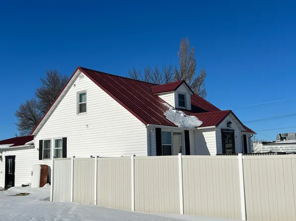 103 3rd Ave S, Glenburn, ND 58740