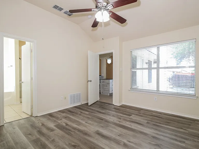 3400 Beatriz Dr — Photo 11