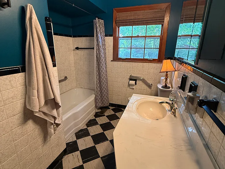 1007 Fowler St — Photo 19