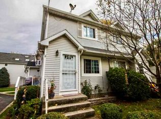 11 Garretson Ln, Staten Island, NY 10304