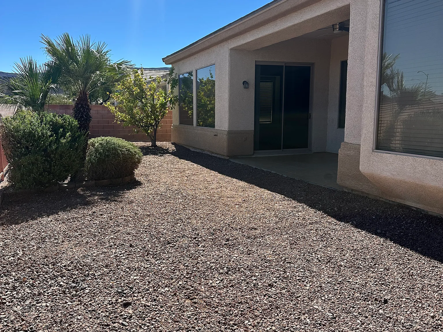 3 bed, 2300 sqft, $3,000 — Photo 2