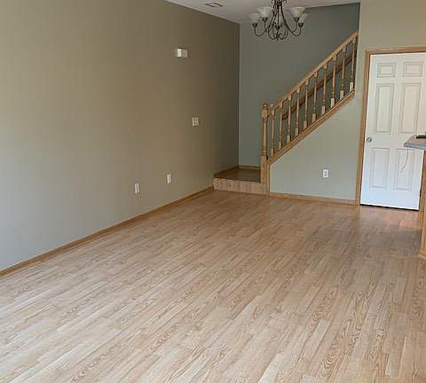 2nd image of 3919 NE Gardenia Ln
