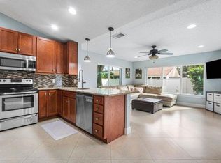 125 Lakeside Cir, Jupiter, FL 33458