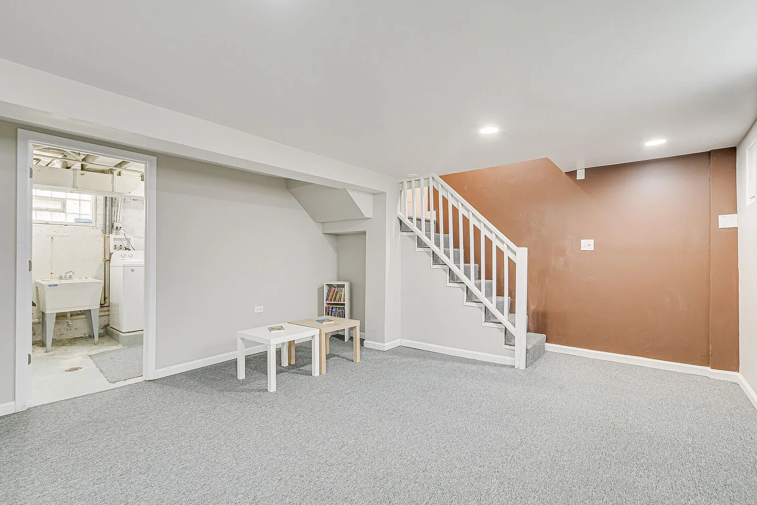 4 bed, 2.0 bath, 1022 sqft, $5,483 — Photo 4