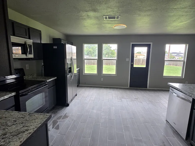 5702 Marietta Dr — Photo 6