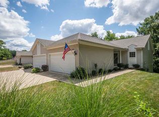 1324 W Cress Creek Ct, Peoria, IL 61614