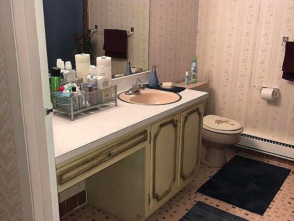 4th image of 378A Chatham Ct