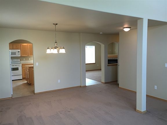5th image of 18303 72nd Ave