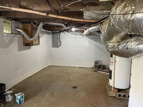 Half Basement - Unfinished 