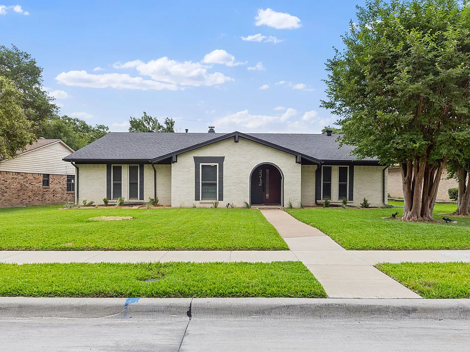 2212 Schirra Way