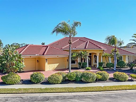 3rd image of 2218 Silver Palm Rd