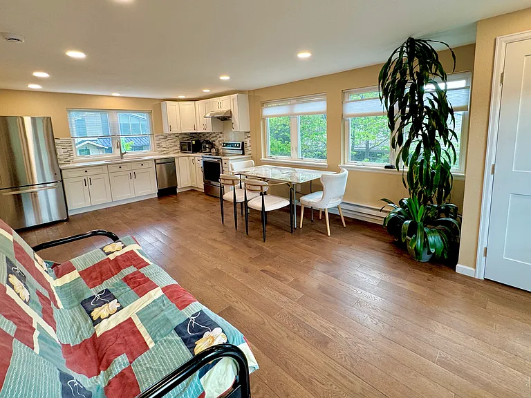 2710 Carnegie Dr #ADU — Photo 3
