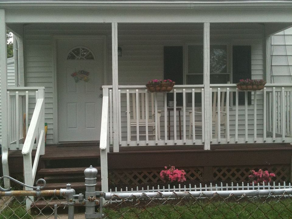 1st image of 8515 William St