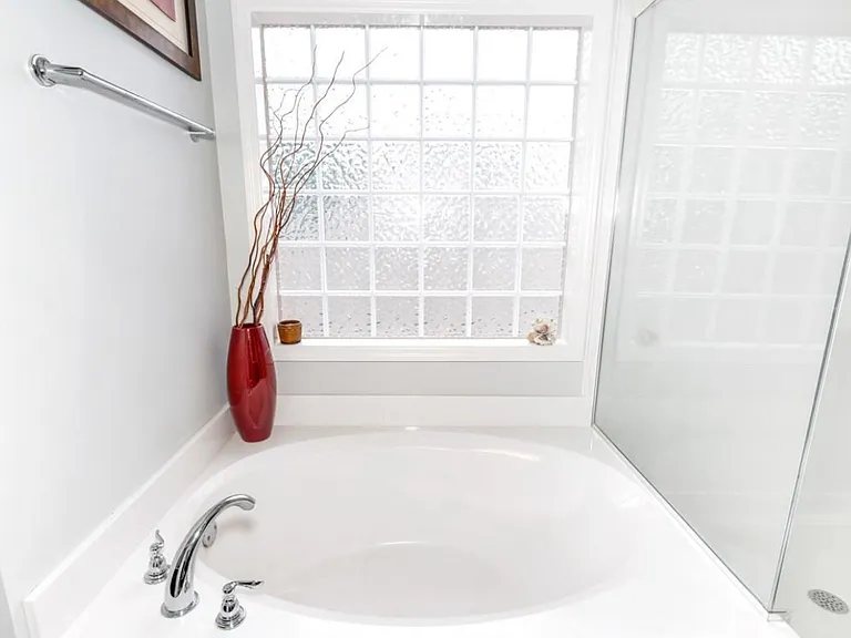 7709 N Catawba Cir — Photo 7