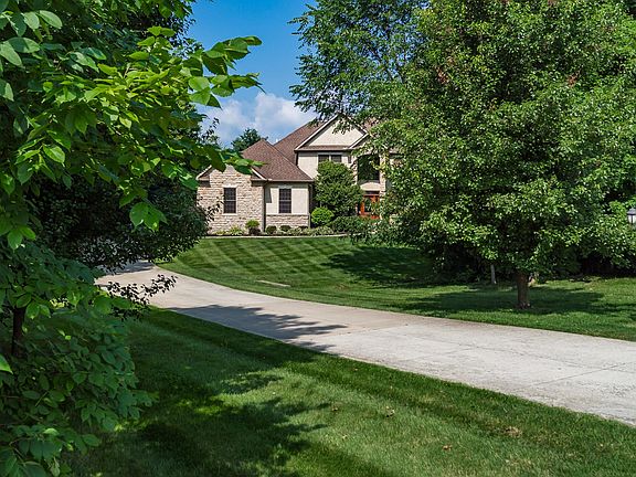 3rd image of 13885 Whispering Ct NW