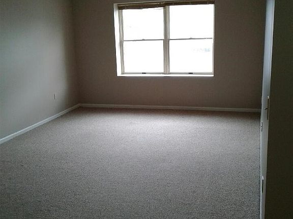 2nd image of 218 N Park St APT 8