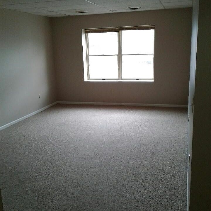 1st image of 218 N Park St APT 8