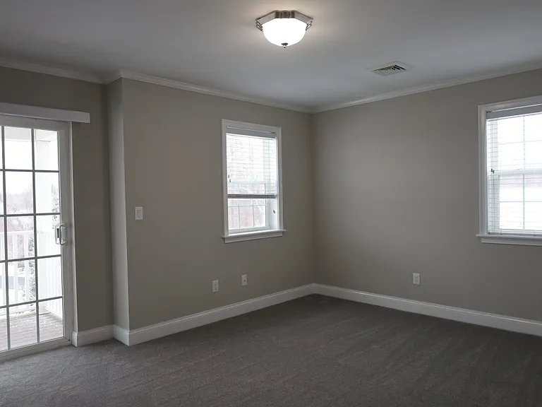 Stoneledge Terrace Apartments — Photo 9