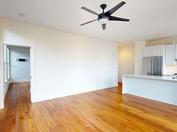 3rd image of 1312 King St #207