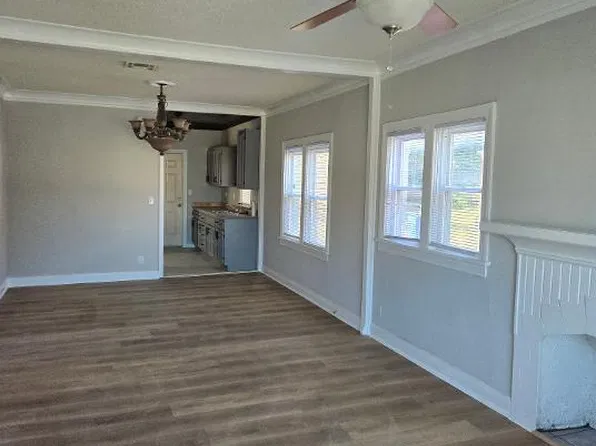 2424 N Boston Pl, Tulsa, OK 74106
