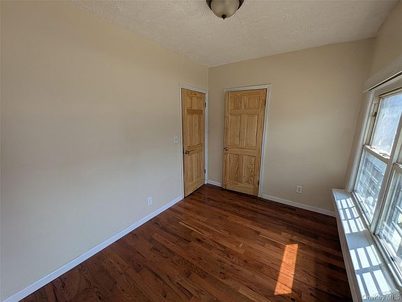 4th image of 205-11 110th Ave #1