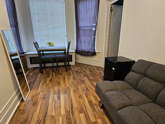 4th image of 1656 W Hollywood Ave