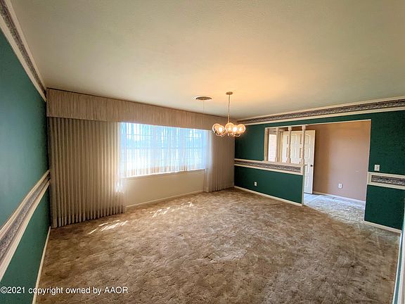 3rd image of 319 Stadium Dr