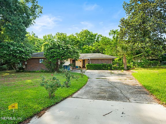 2nd image of 1215 LAMANTO Avenue E