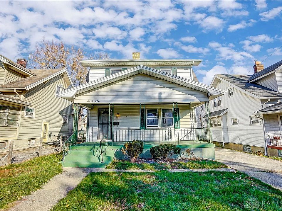 1st image of 121 Fernwood Ave