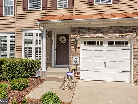 2nd image of 10070 Iron Pointe Drive Ext #202A2