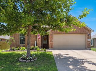 1305 Hearthstone Dr, Burleson, TX 76028