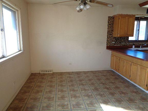 4th image of 12852 S Carpenter St