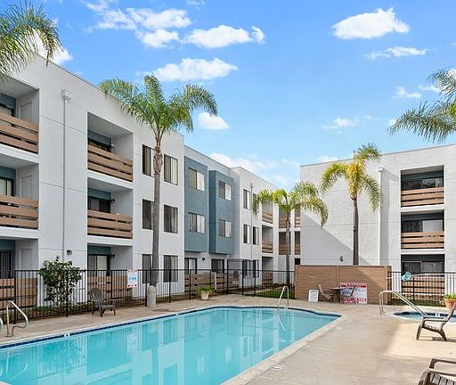 3rd image of 3502 Angelucci St #3928197