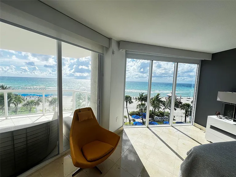 18671 Collins Ave #402 — Photo 10