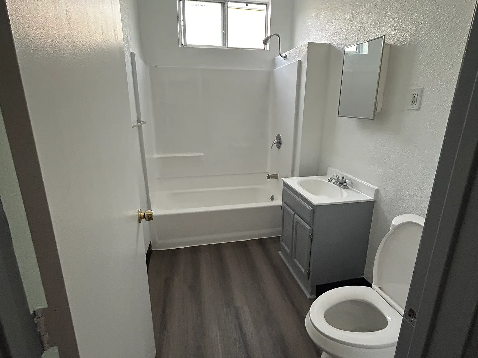 Studio, 361 sqft, $1,300 — Photo 4