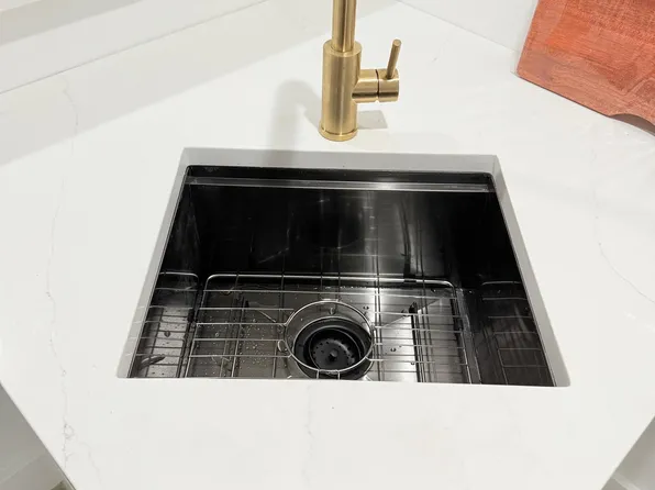 530 45th Street image 32 of 36