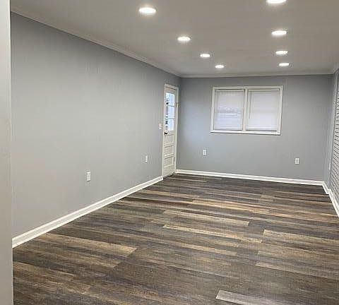 2nd image of 360 W Highway 635