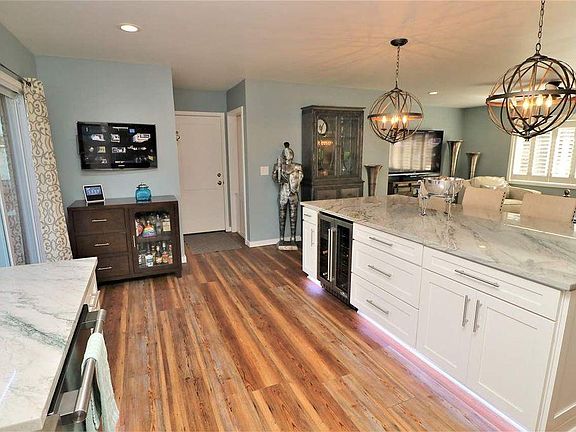 4th image of 5210 Orchard Ave