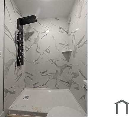 5th image of 3900 Aspen St