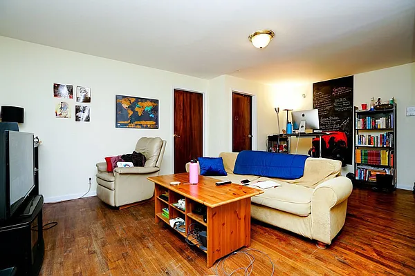 Rented by EXR | media 56