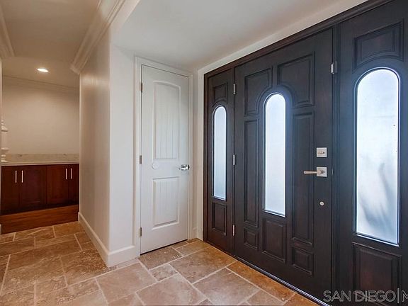 3rd image of 5777 Bounty St