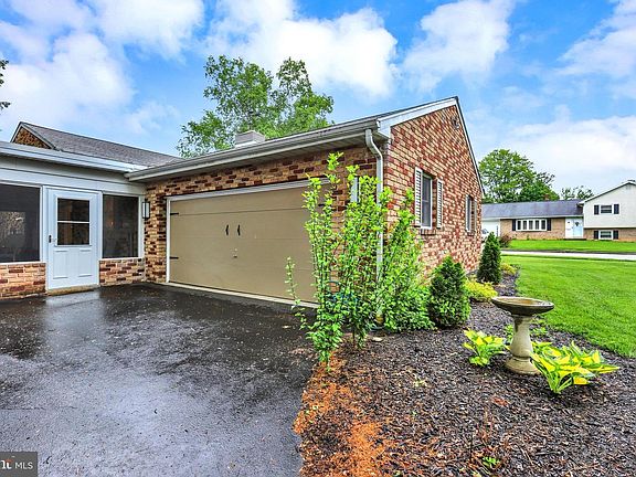 3rd image of 406 Clearview Rd