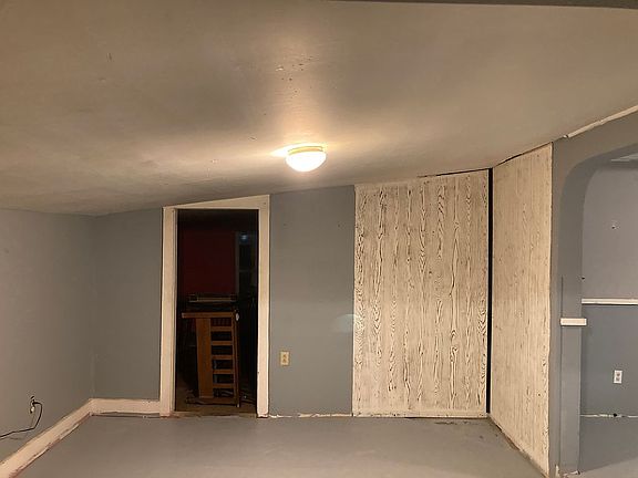 2nd image of 1139 Rock Rd