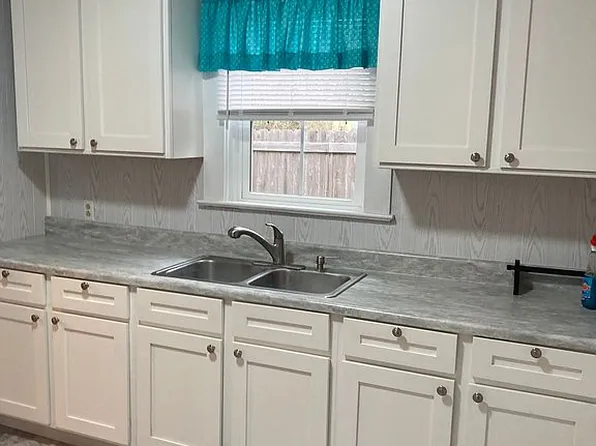 403 N Arenas St, Rayne, LA 70578